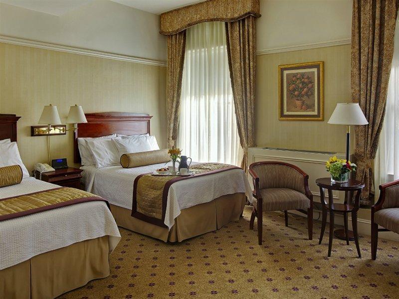 Wellington Hotel Нью-Йорк Экстерьер фото