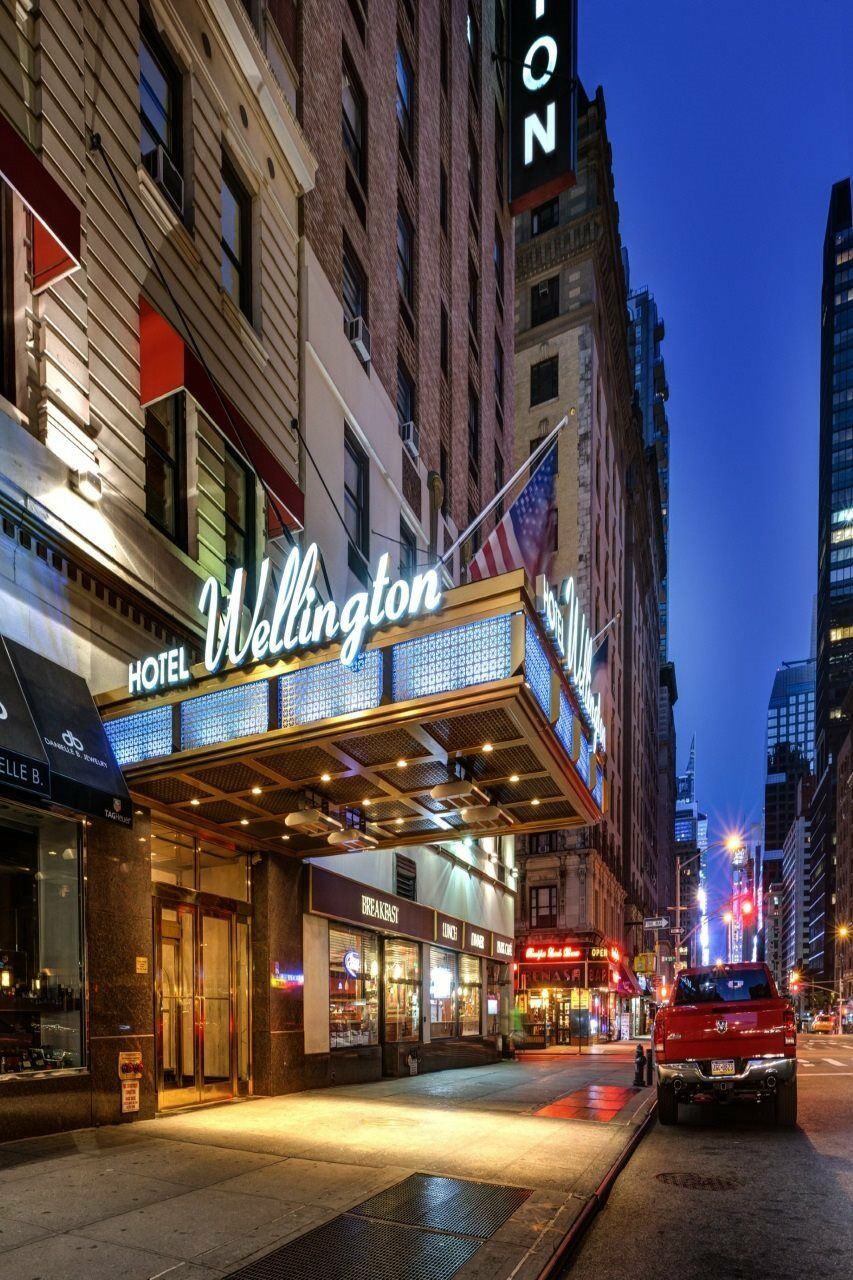 Wellington Hotel Нью-Йорк Экстерьер фото